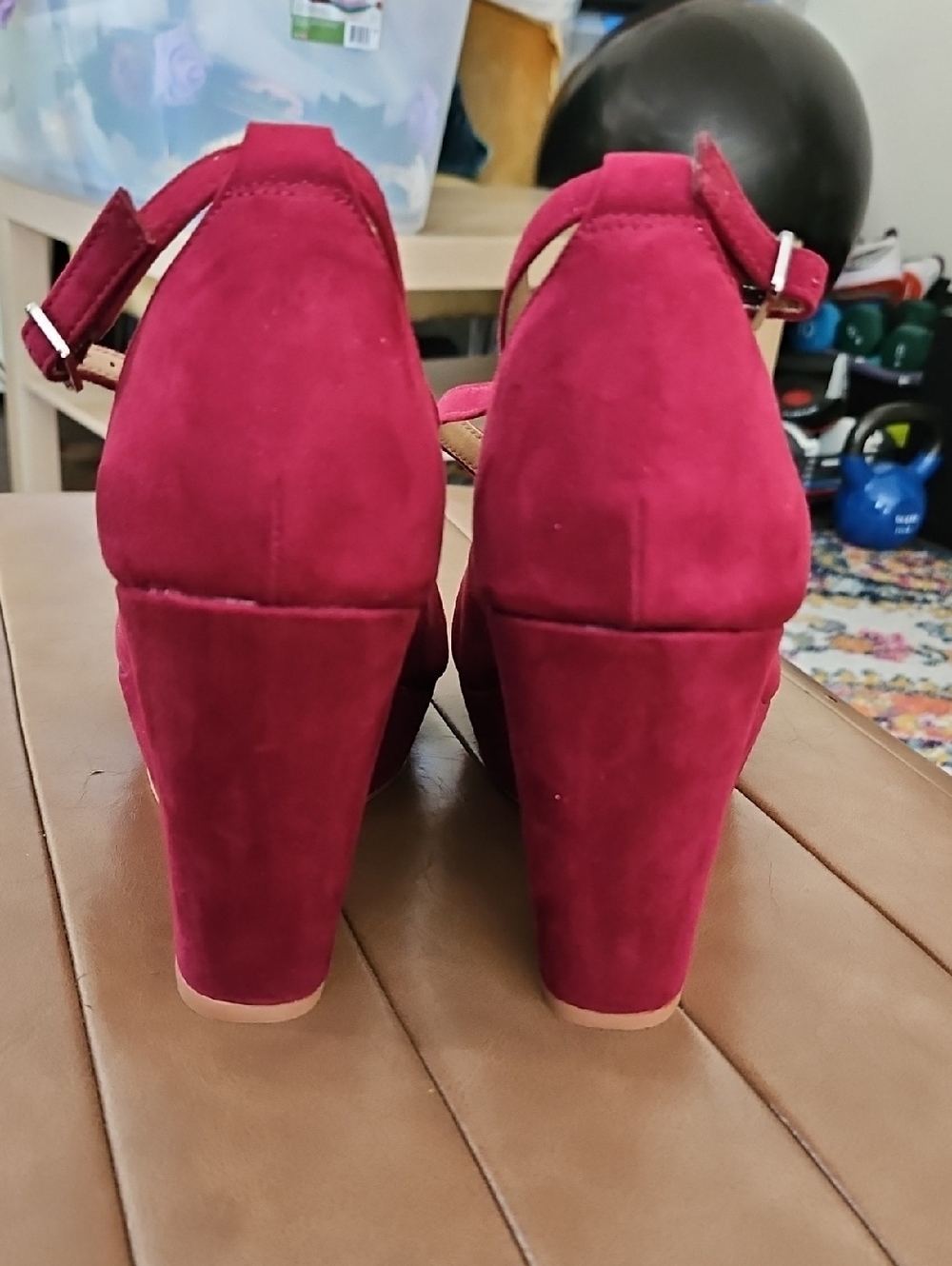 Torrid Burgundy Suede Wedge Sandals Size 9WW - Picture 3 of 9